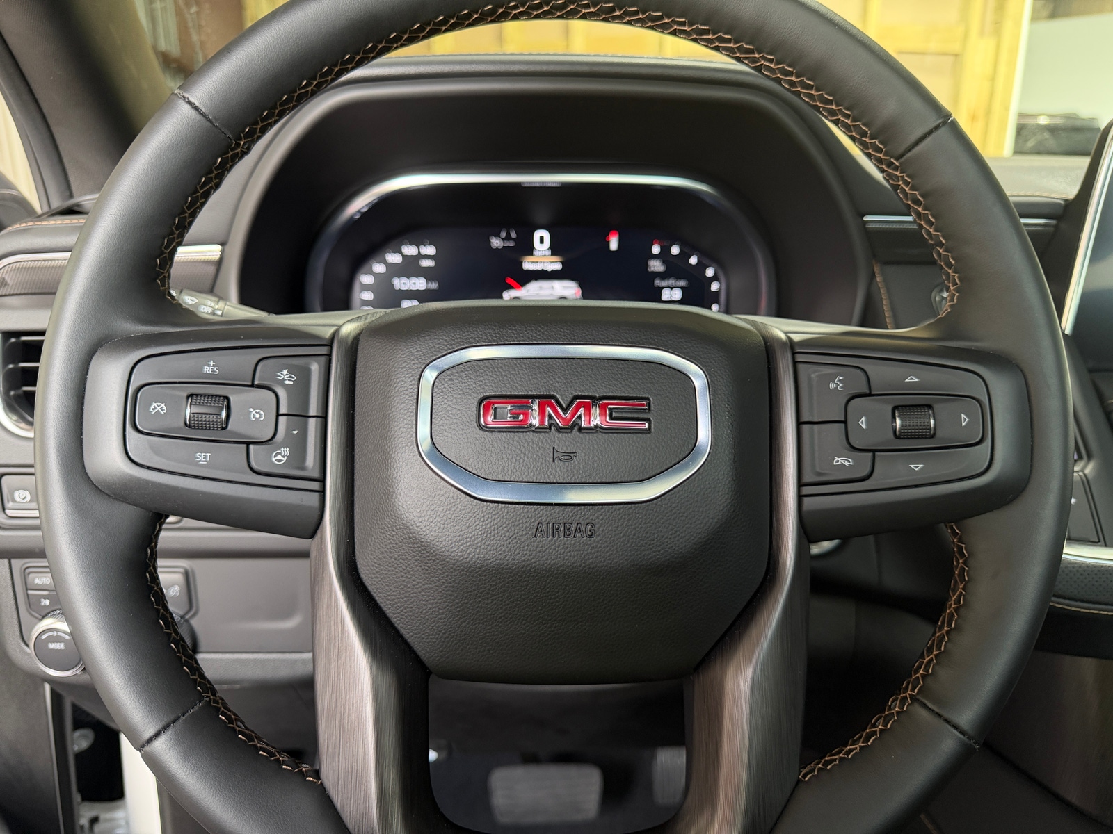 Thumbnail: 2024 GMC Yukon - 4