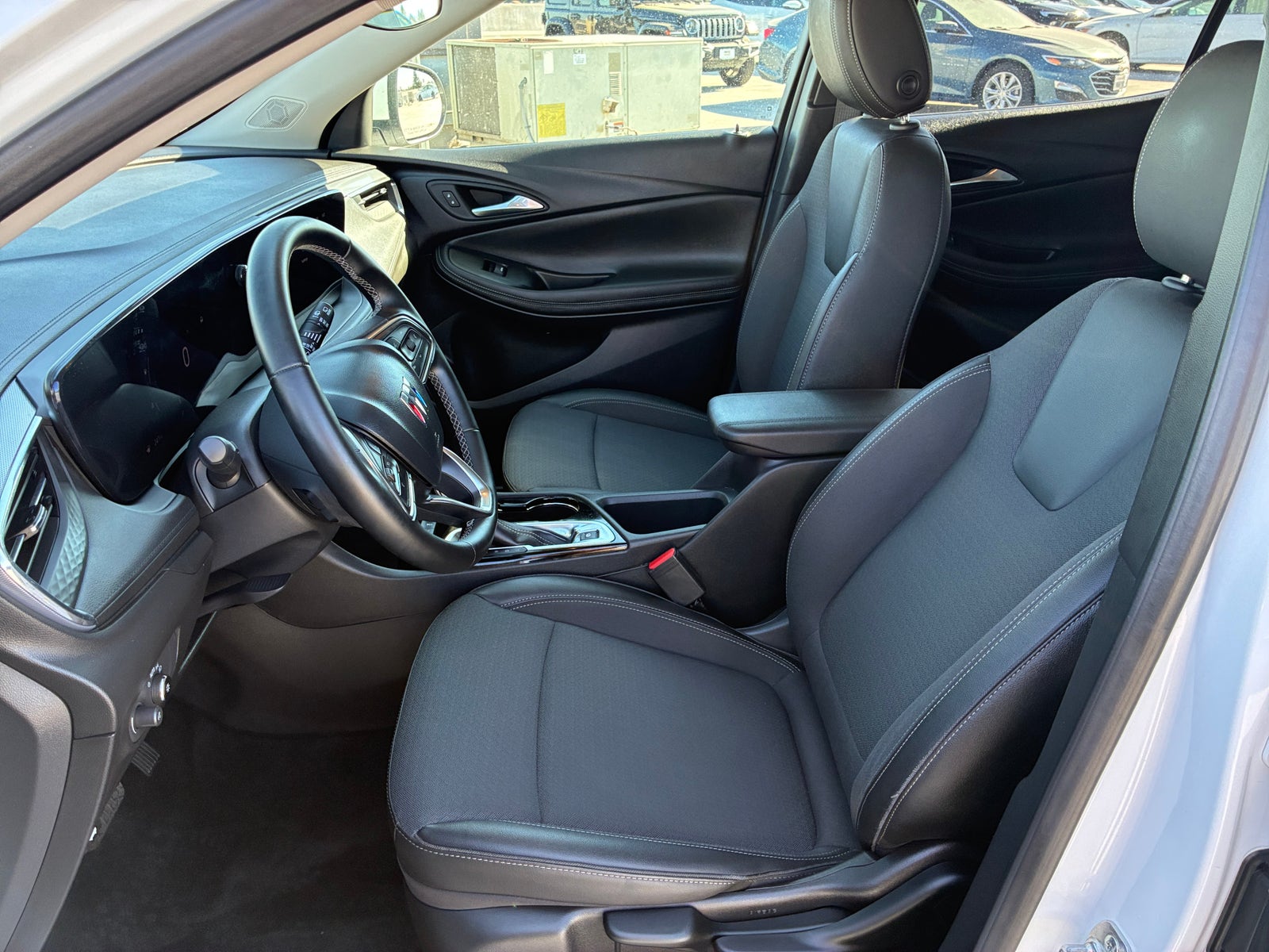 Thumbnail: 2025 Buick Encore GX - 2