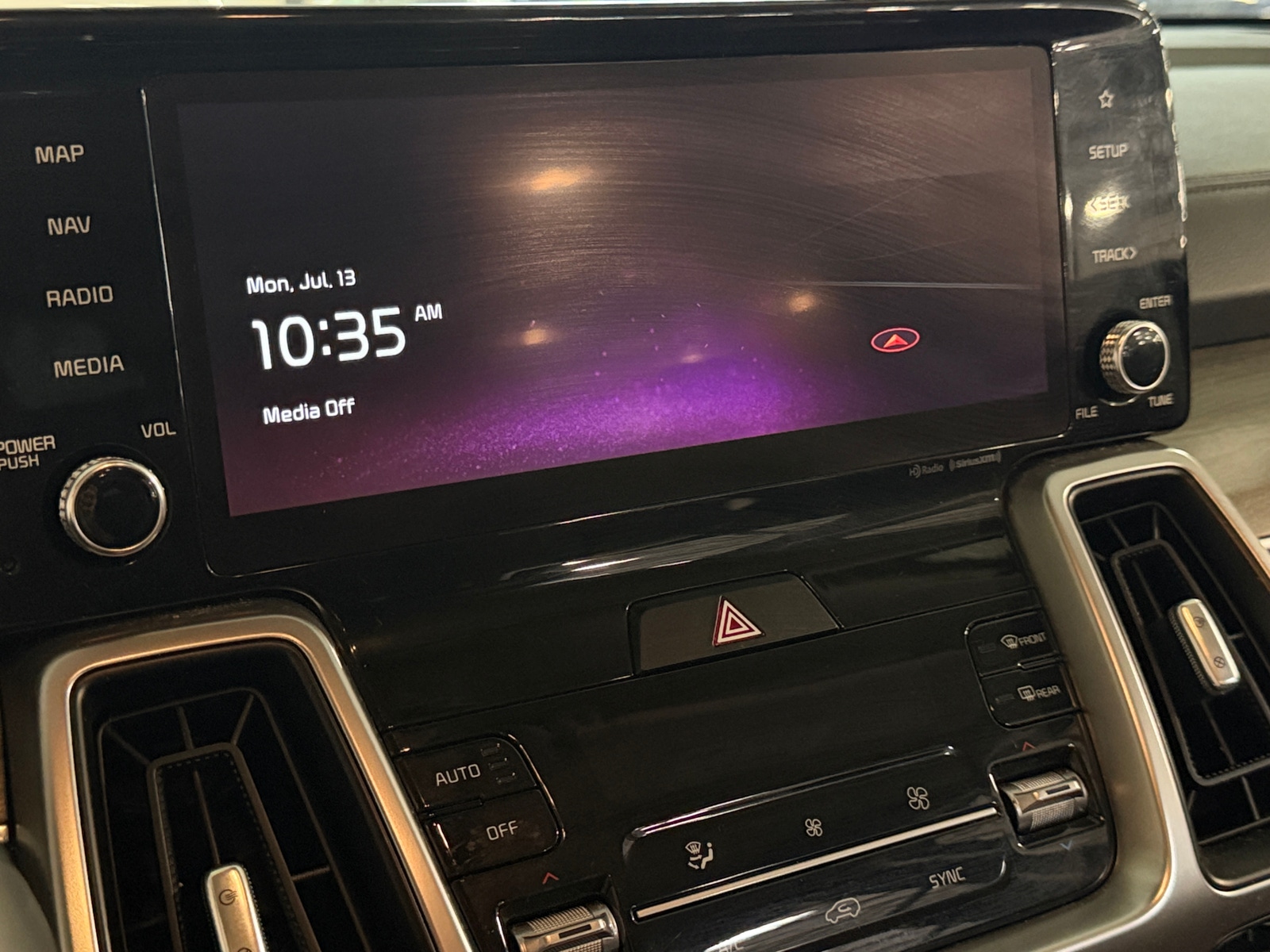 Thumbnail: 2022 Kia Sorento - 3