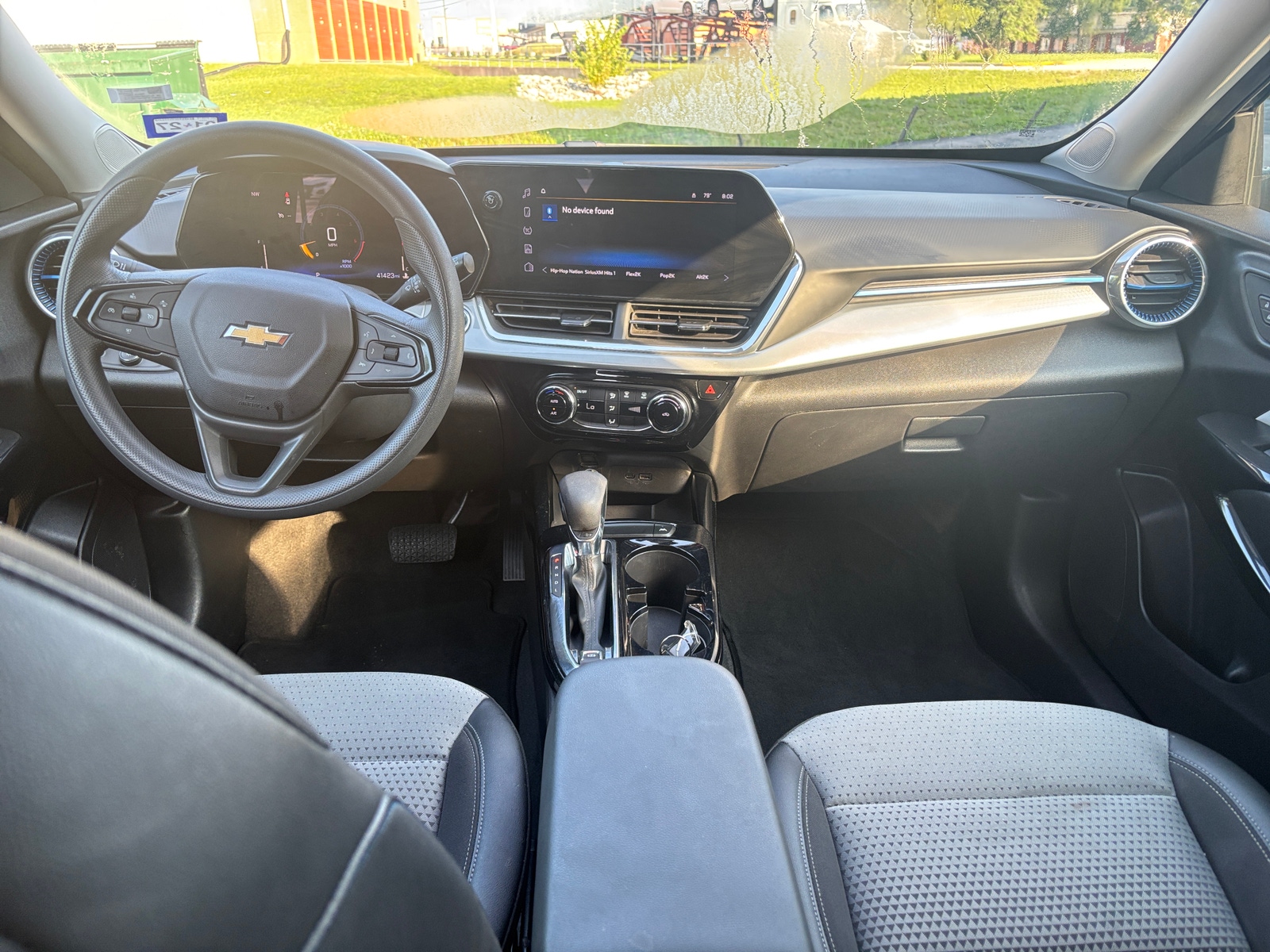 Thumbnail: 2025 Chevrolet Trax - 3