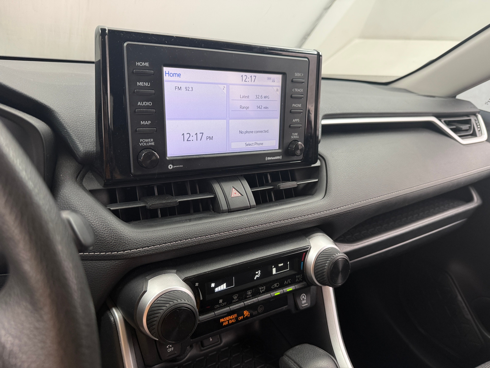 Thumbnail: 2020 Toyota RAV4 - 4