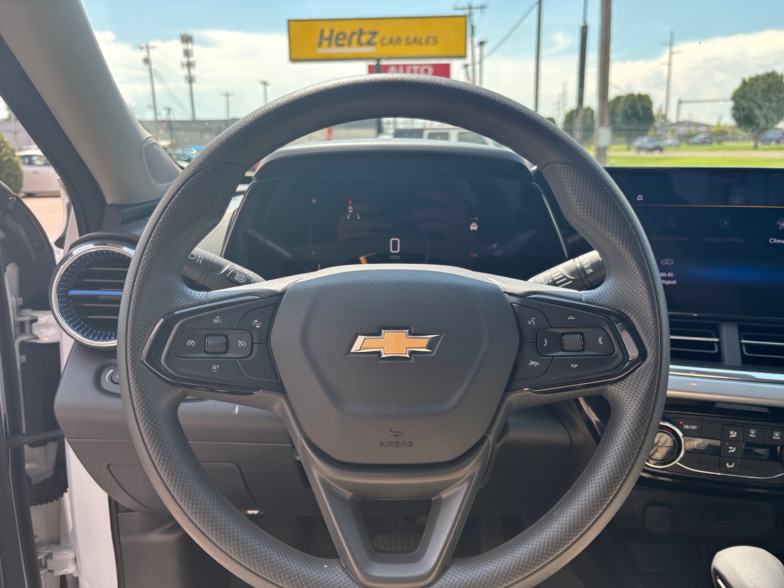 Thumbnail: 2025 Chevrolet Trax - 5