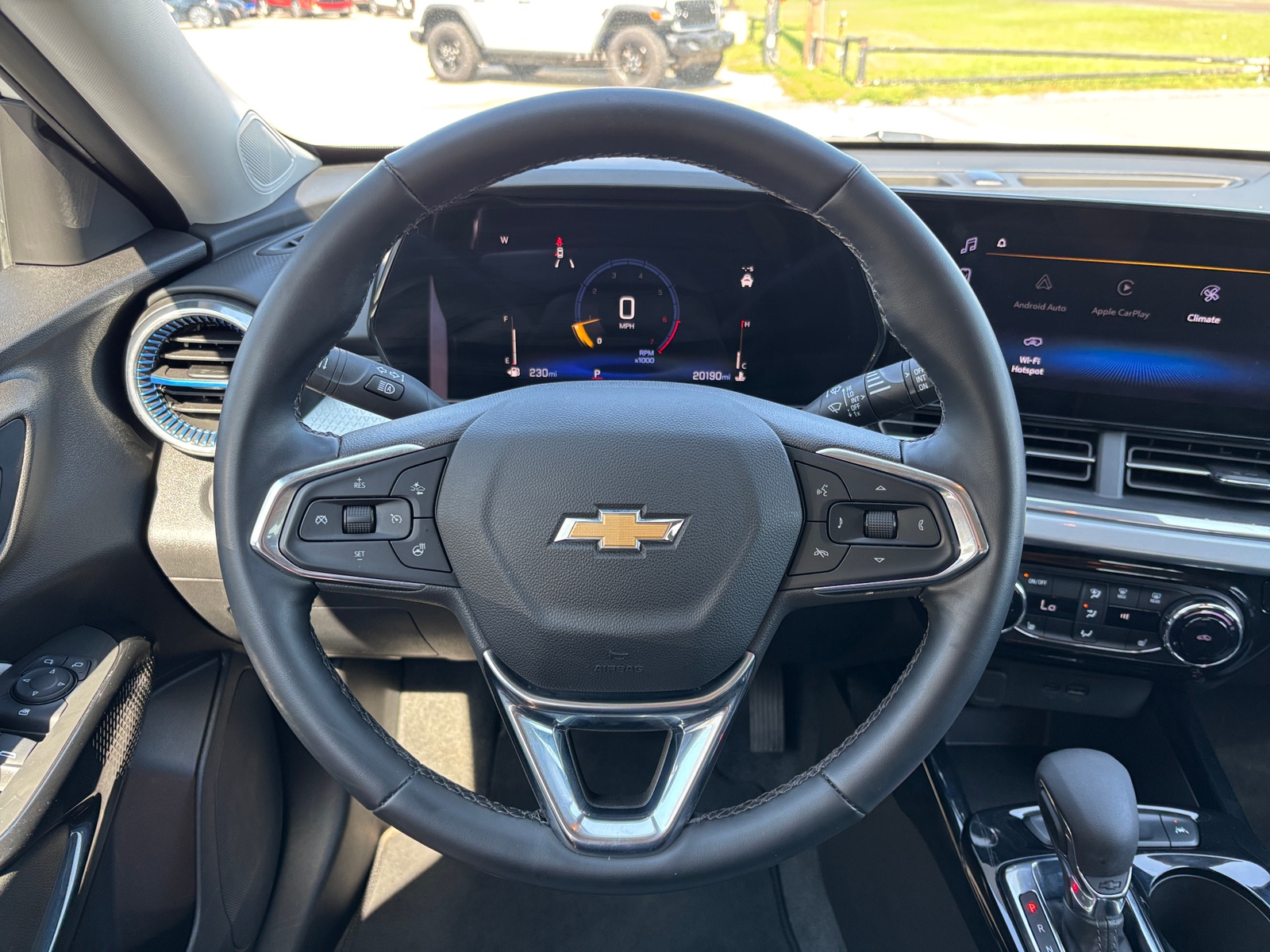 Thumbnail: 2025 Chevrolet Trax - 5