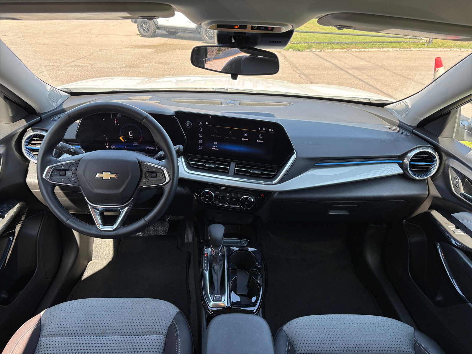 Thumbnail: 2025 Chevrolet Trax - 3