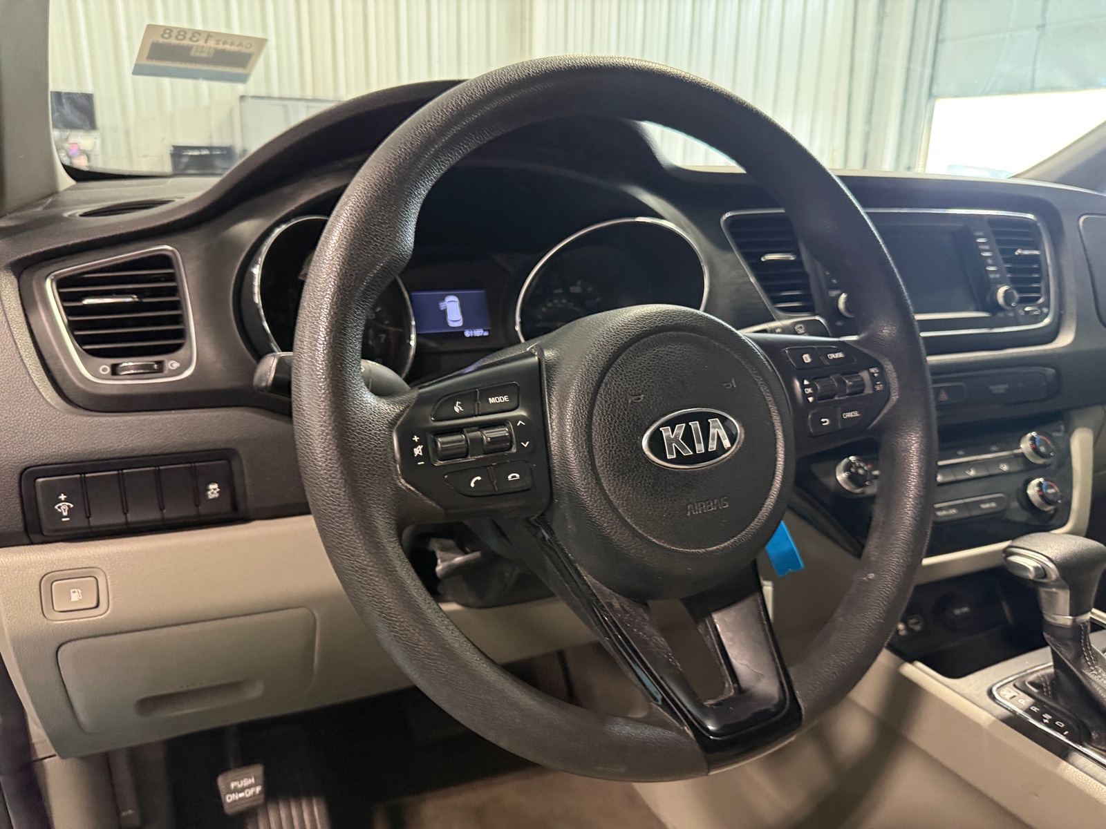 Thumbnail: 2019 Kia Sedona - 5