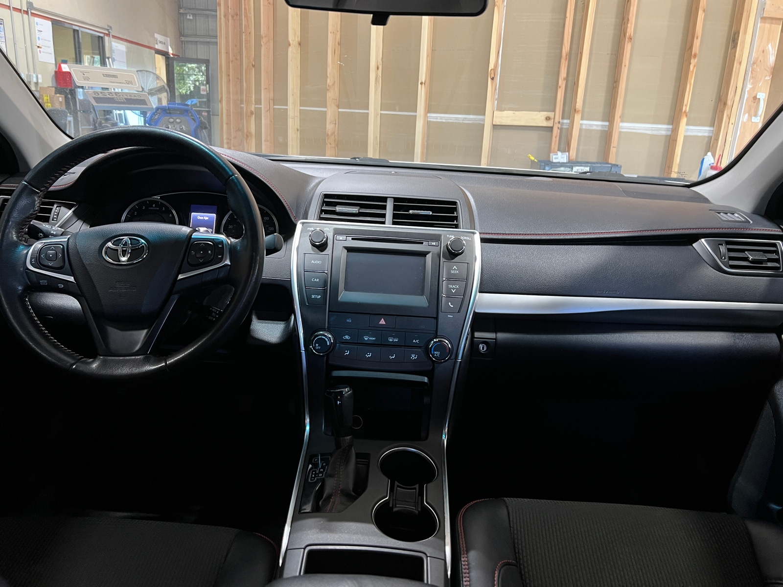 Thumbnail: 2016 Toyota Camry - 3