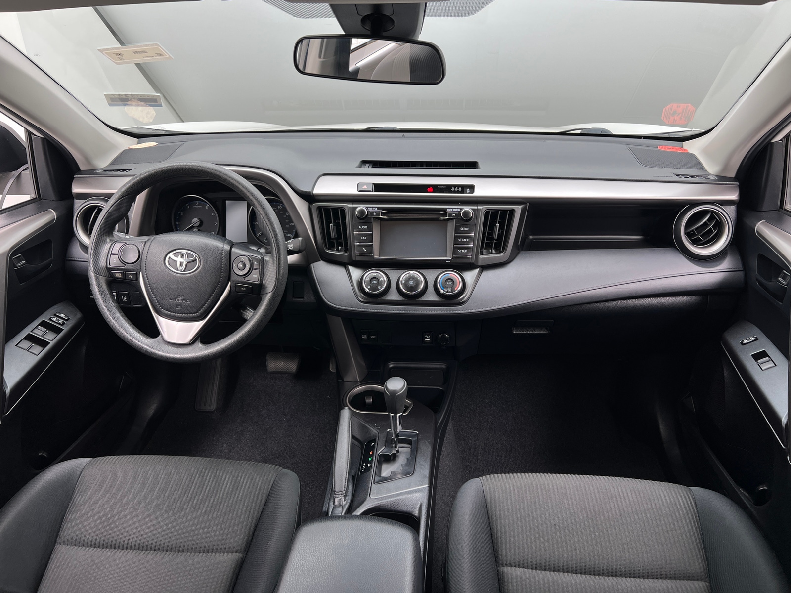 Thumbnail: 2018 Toyota RAV4 - 3