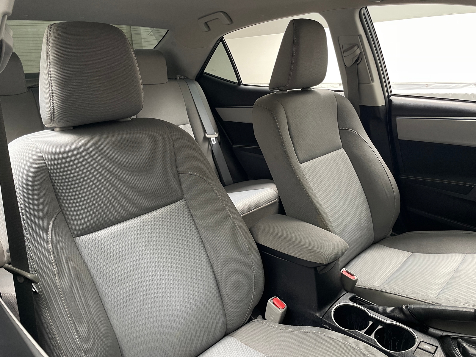 Thumbnail: 2016 Toyota Corolla - 2
