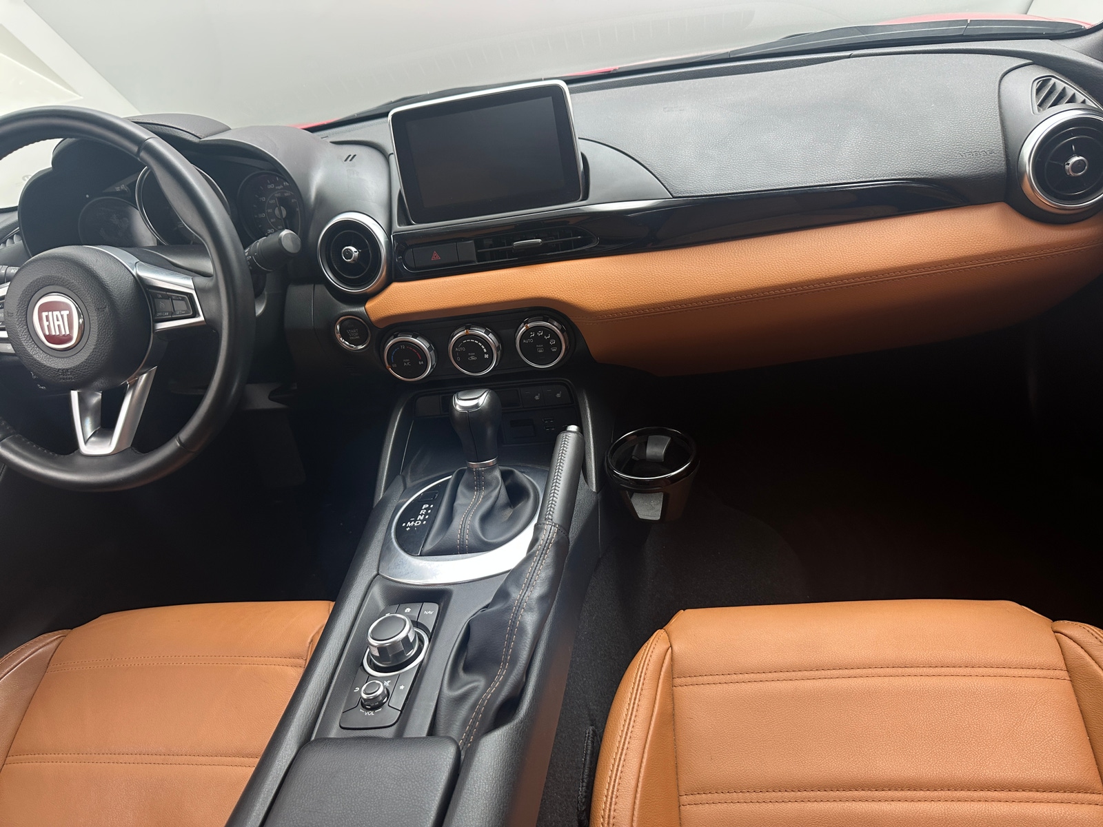 Thumbnail: 2019 Fiat 124 Spider - 2
