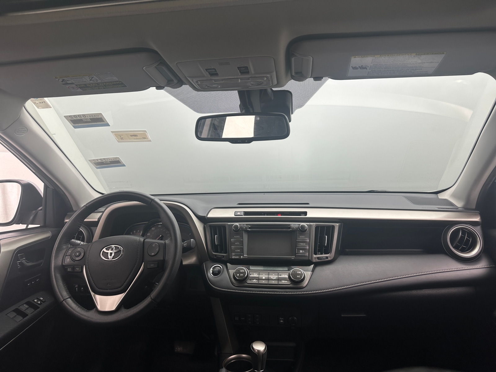 Thumbnail: 2015 Toyota RAV4 - 2