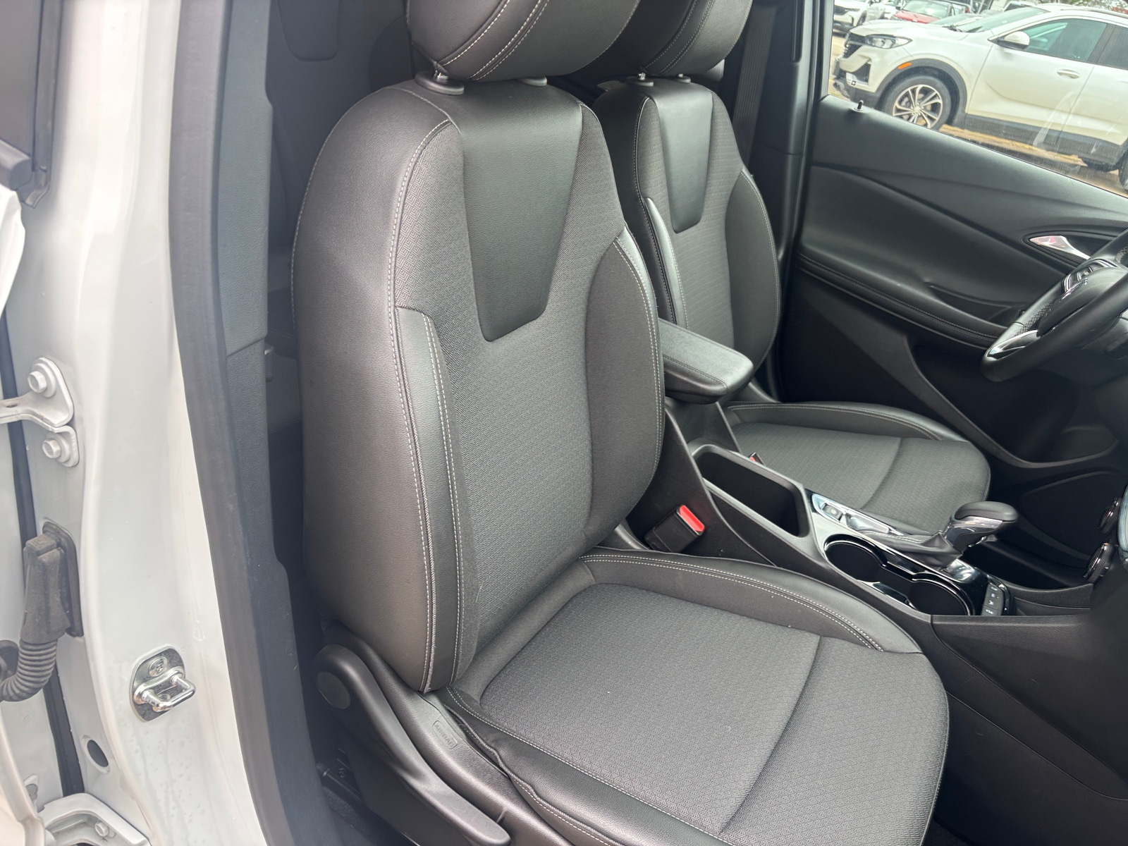 Thumbnail: 2025 Buick Encore GX - 2