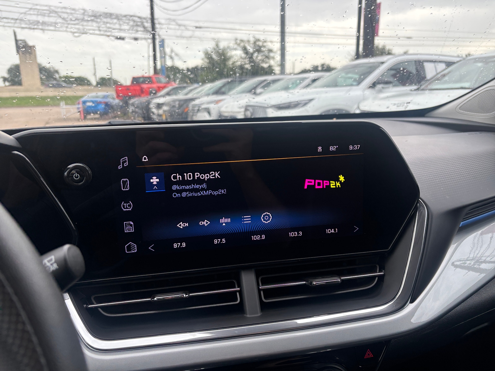 Thumbnail: 2025 Chevrolet Trax - 3