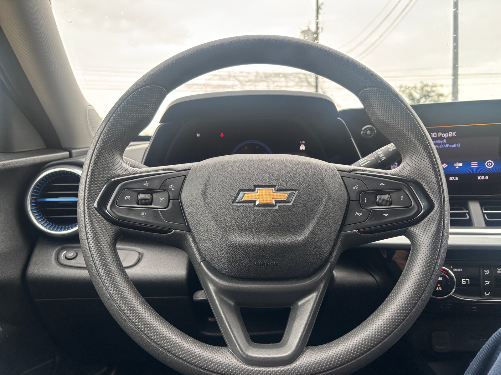 Thumbnail: 2025 Chevrolet Trax - 4