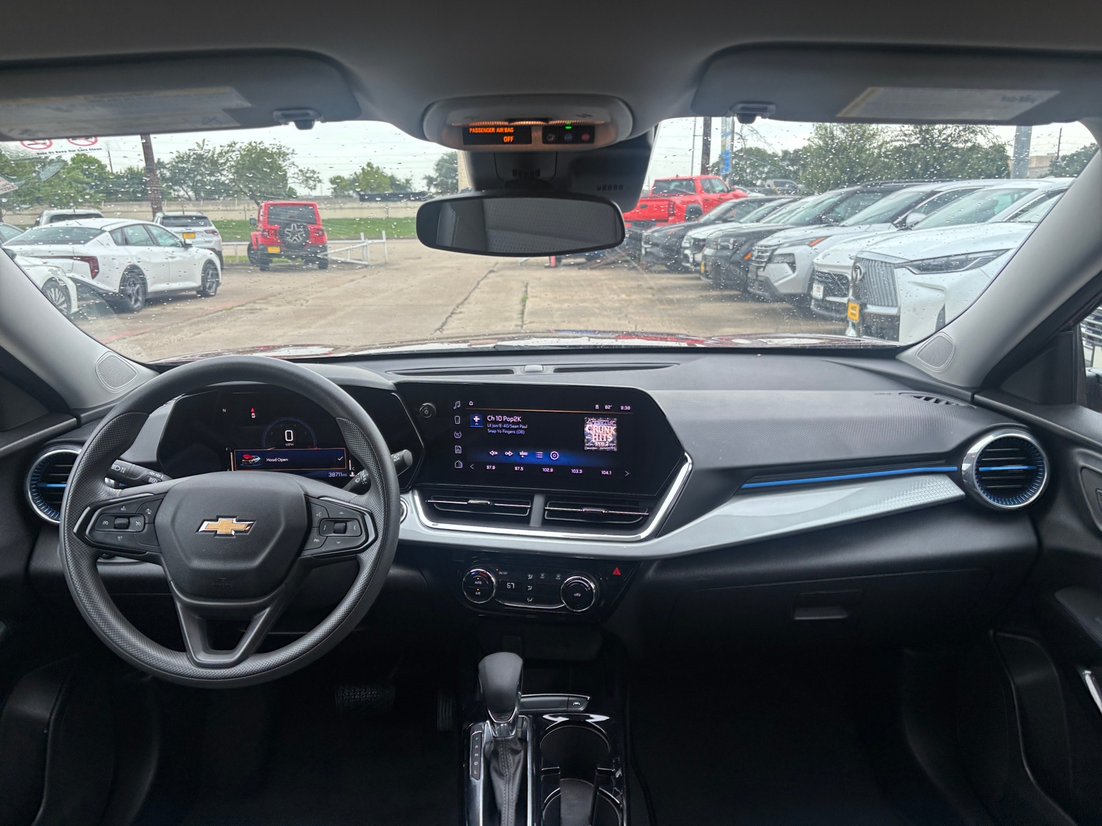 Thumbnail: 2025 Chevrolet Trax - 2