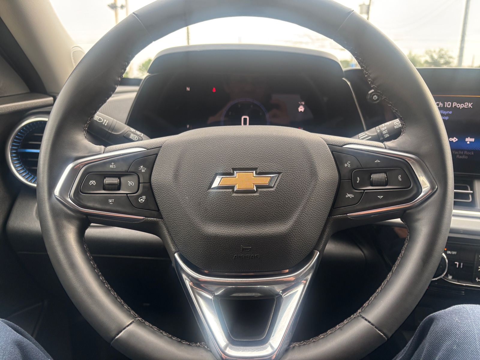 Thumbnail: 2025 Chevrolet Trax - 5