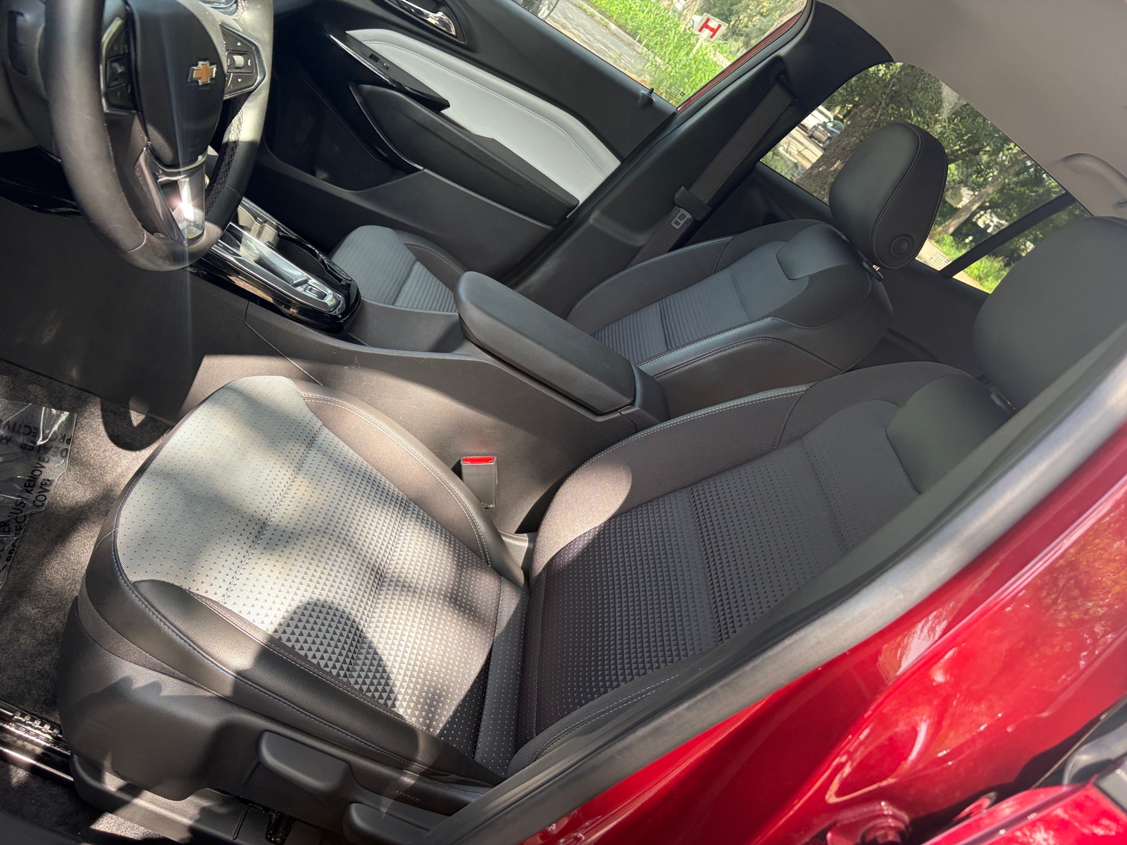 Thumbnail: 2025 Chevrolet Trax - 2