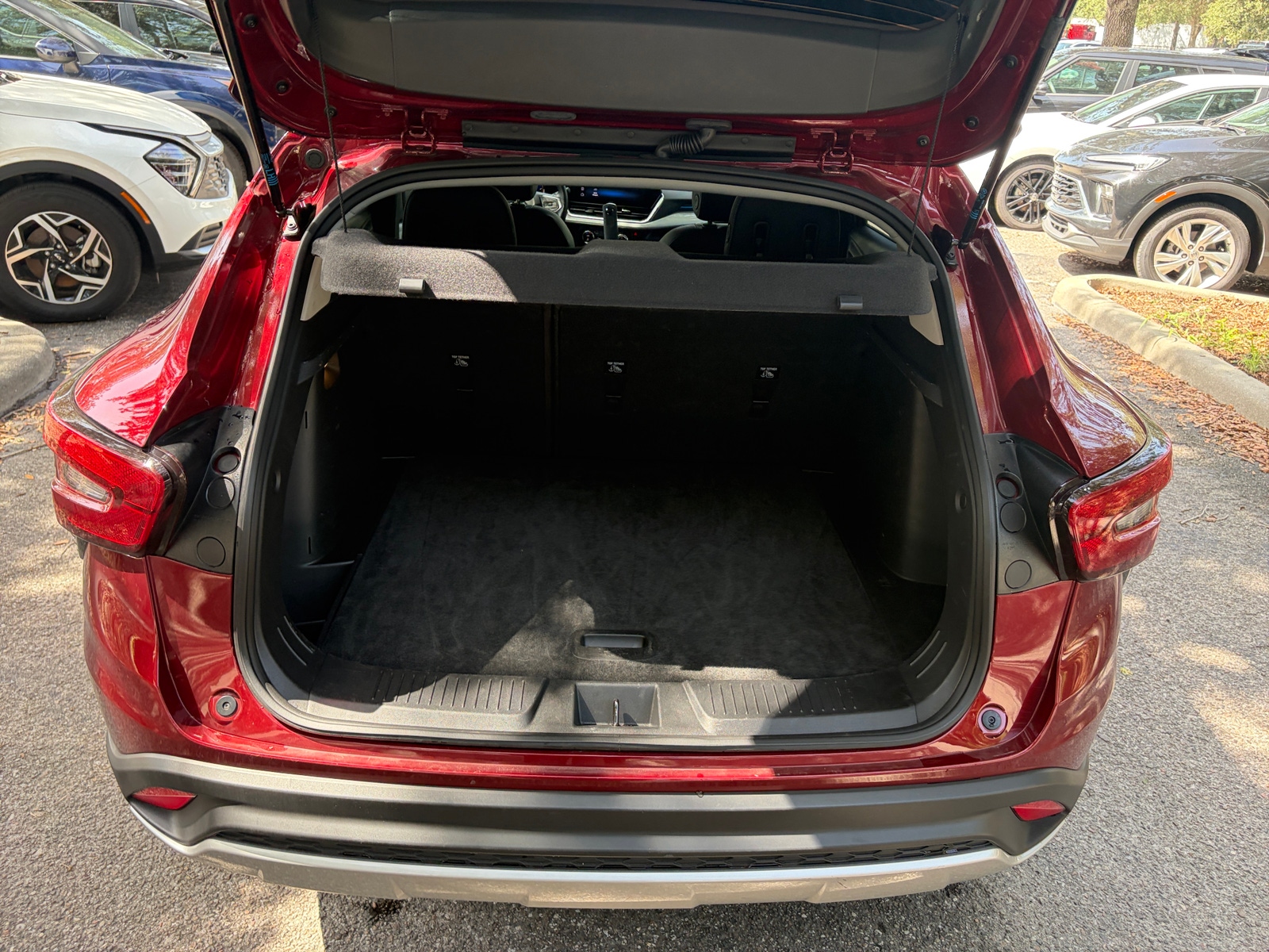 Thumbnail: 2025 Chevrolet Trax - 6