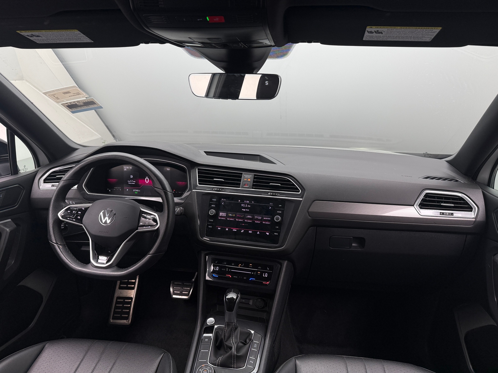 Thumbnail: 2023 Volkswagen Tiguan - 2