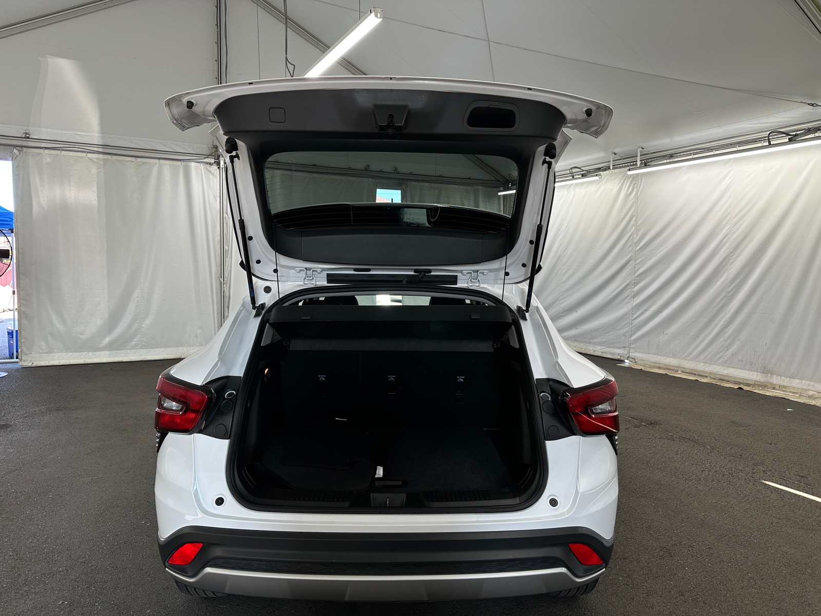 Thumbnail: 2025 Chevrolet Trax - 7