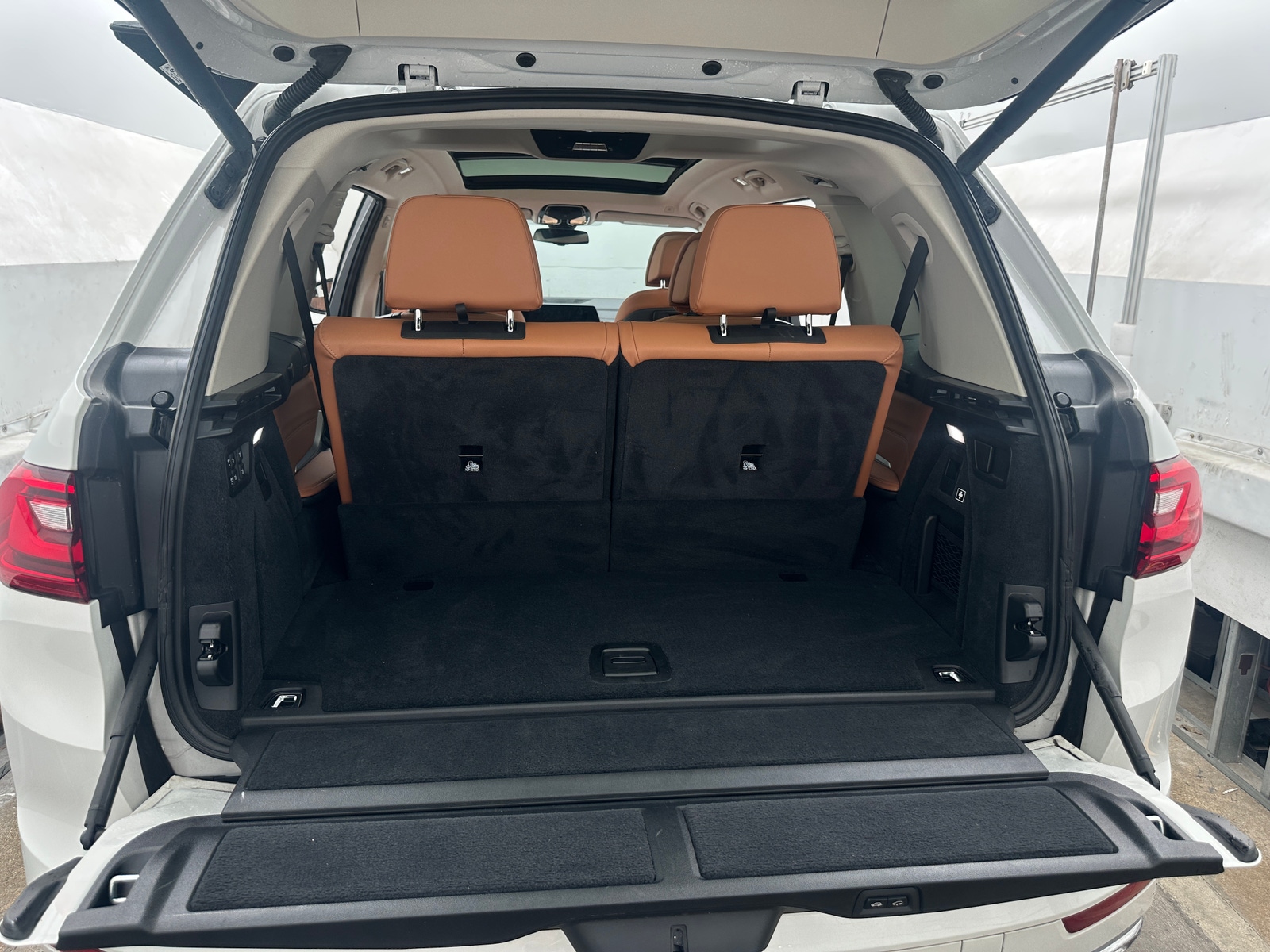 Thumbnail: 2020 BMW X7 - 6