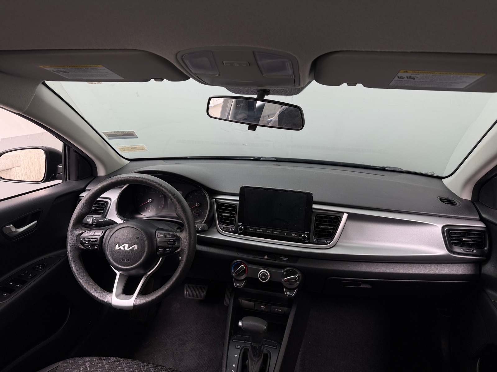 Thumbnail: 2023 Kia Rio - 3