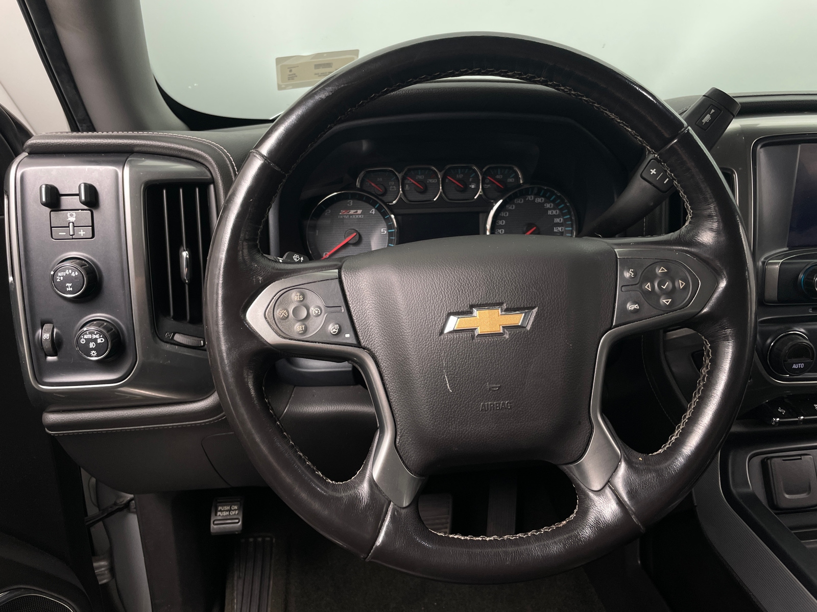 Thumbnail: 2018 Chevrolet Silverado 1500 - 4