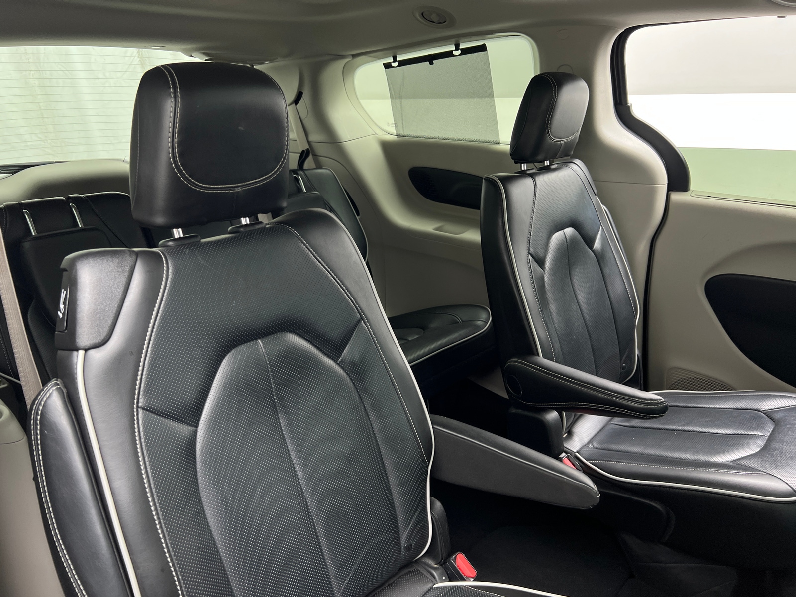 Thumbnail: 2023 Chrysler Pacifica - 5
