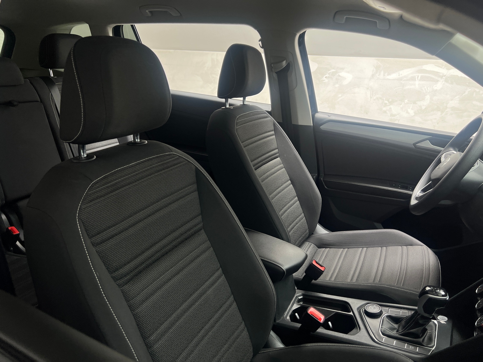 Thumbnail: 2022 Volkswagen Tiguan - 2