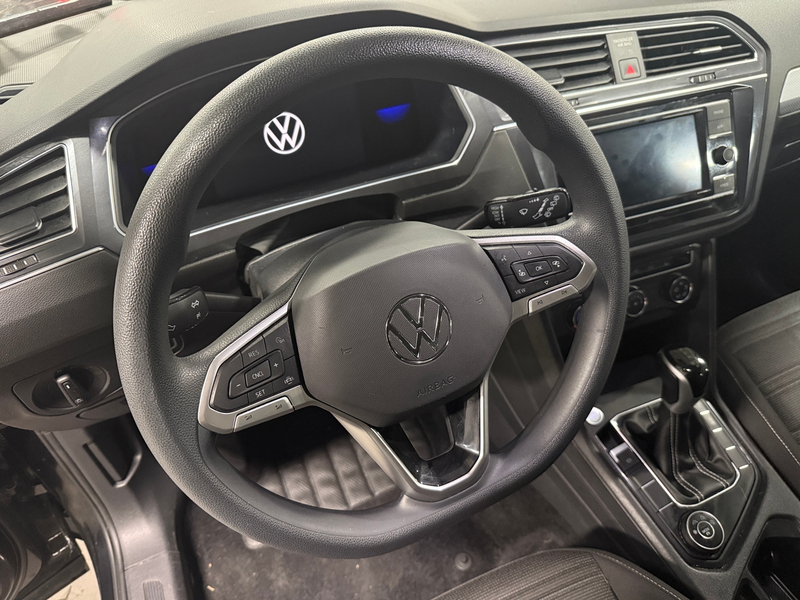 Thumbnail: 2022 Volkswagen Tiguan - 5