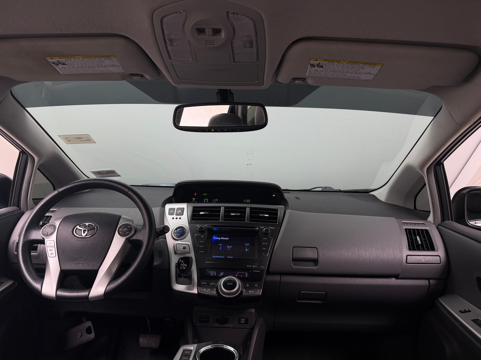 Thumbnail: 2014 Toyota Prius v - 2