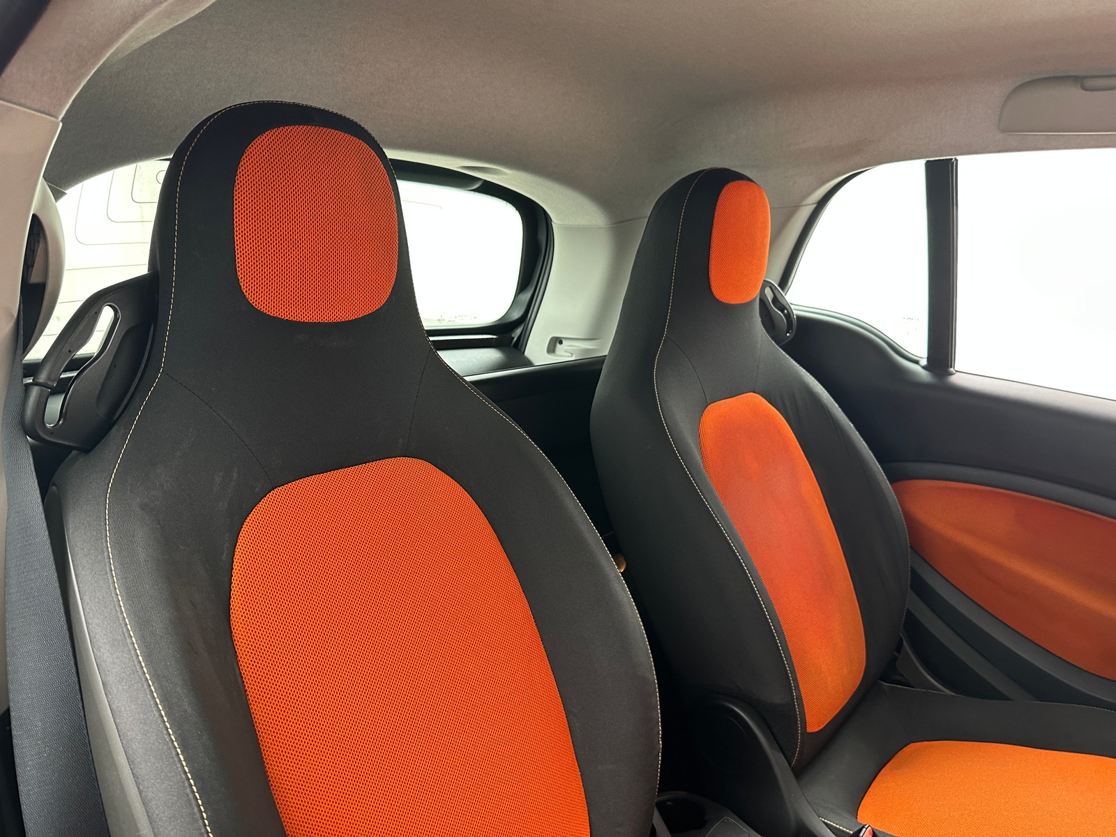 Thumbnail: 2016 smart fortwo - 2