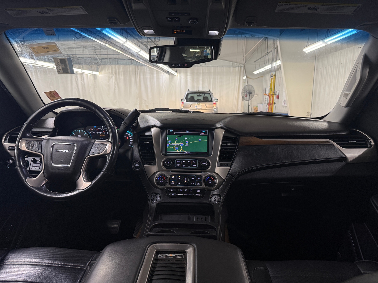 Thumbnail: 2019 GMC Yukon XL - 2