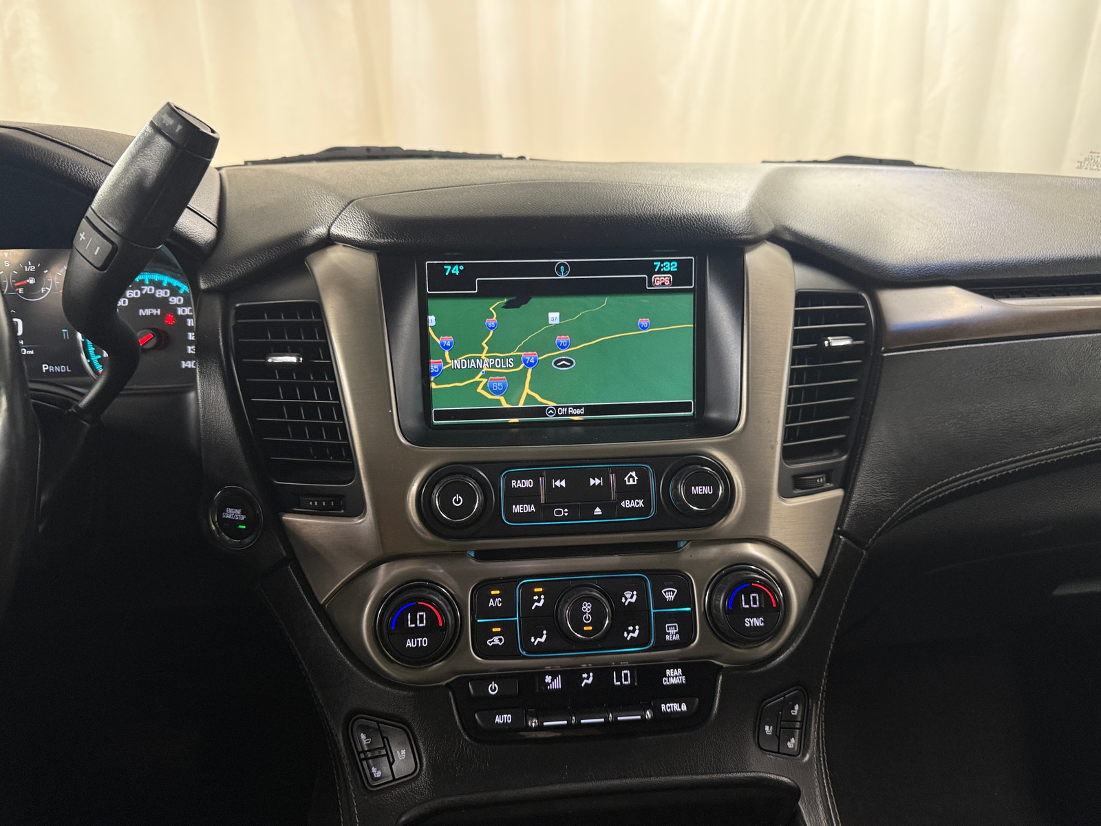 Thumbnail: 2019 GMC Yukon XL - 3