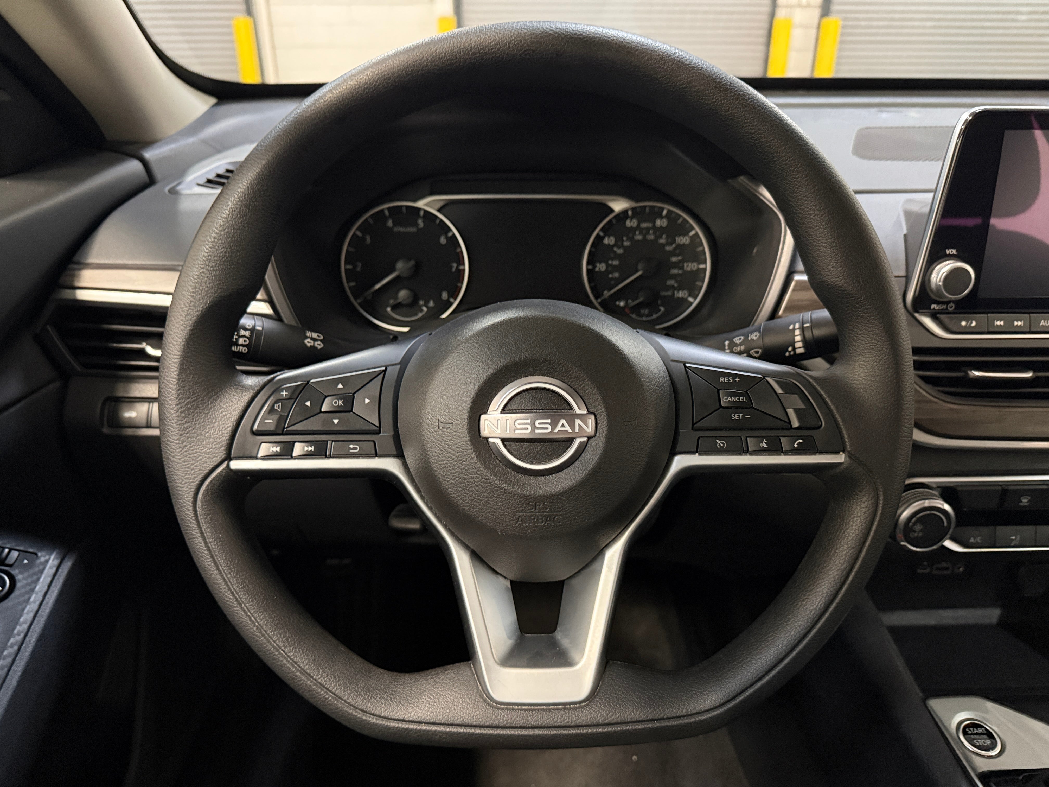 2025 Nissan Altima SV - Photo 6