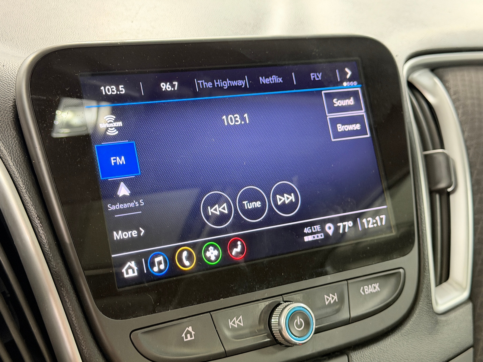 Thumbnail: 2024 Chevrolet Malibu - 4