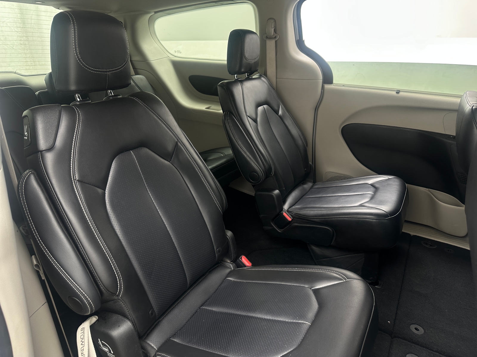 Thumbnail: 2023 Chrysler Pacifica - 5