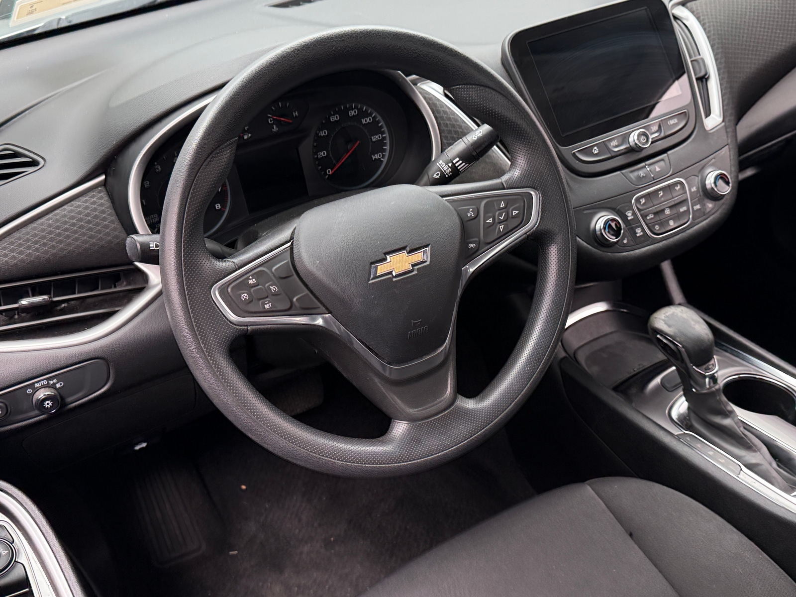 Thumbnail: 2022 Chevrolet Malibu - 5