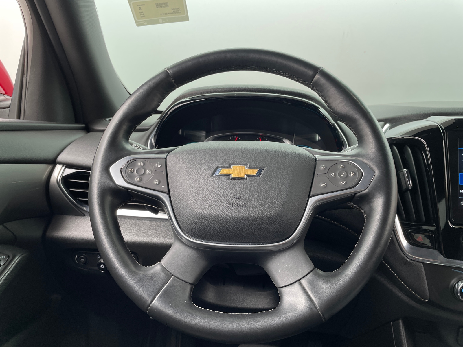 Thumbnail: 2023 Chevrolet Traverse - 3