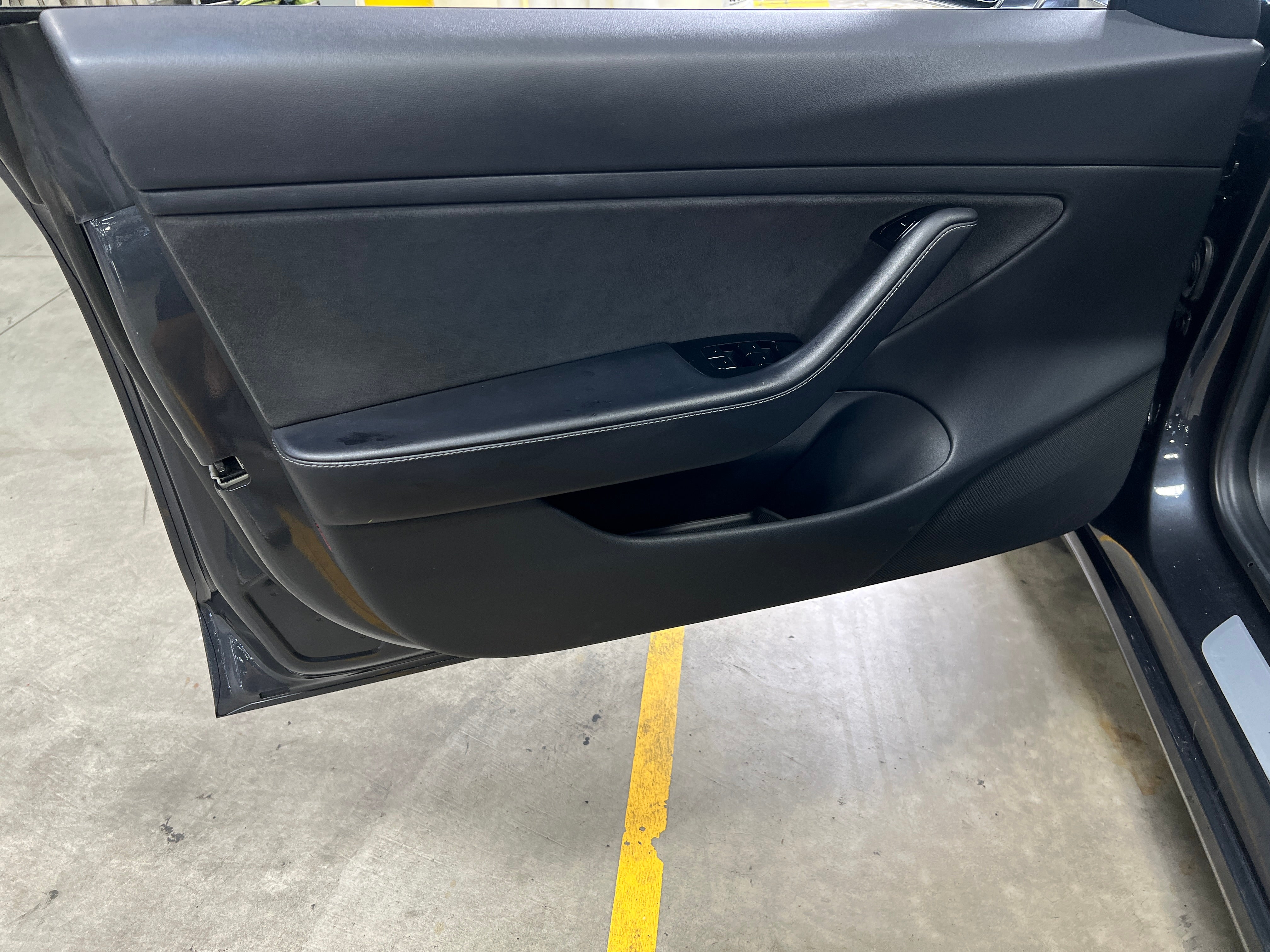 Used 2018 Tesla Model 3 Long Range Dual Motor with VIN 5YJ3E1EB6JF111346 for sale in Pewaukee, WI