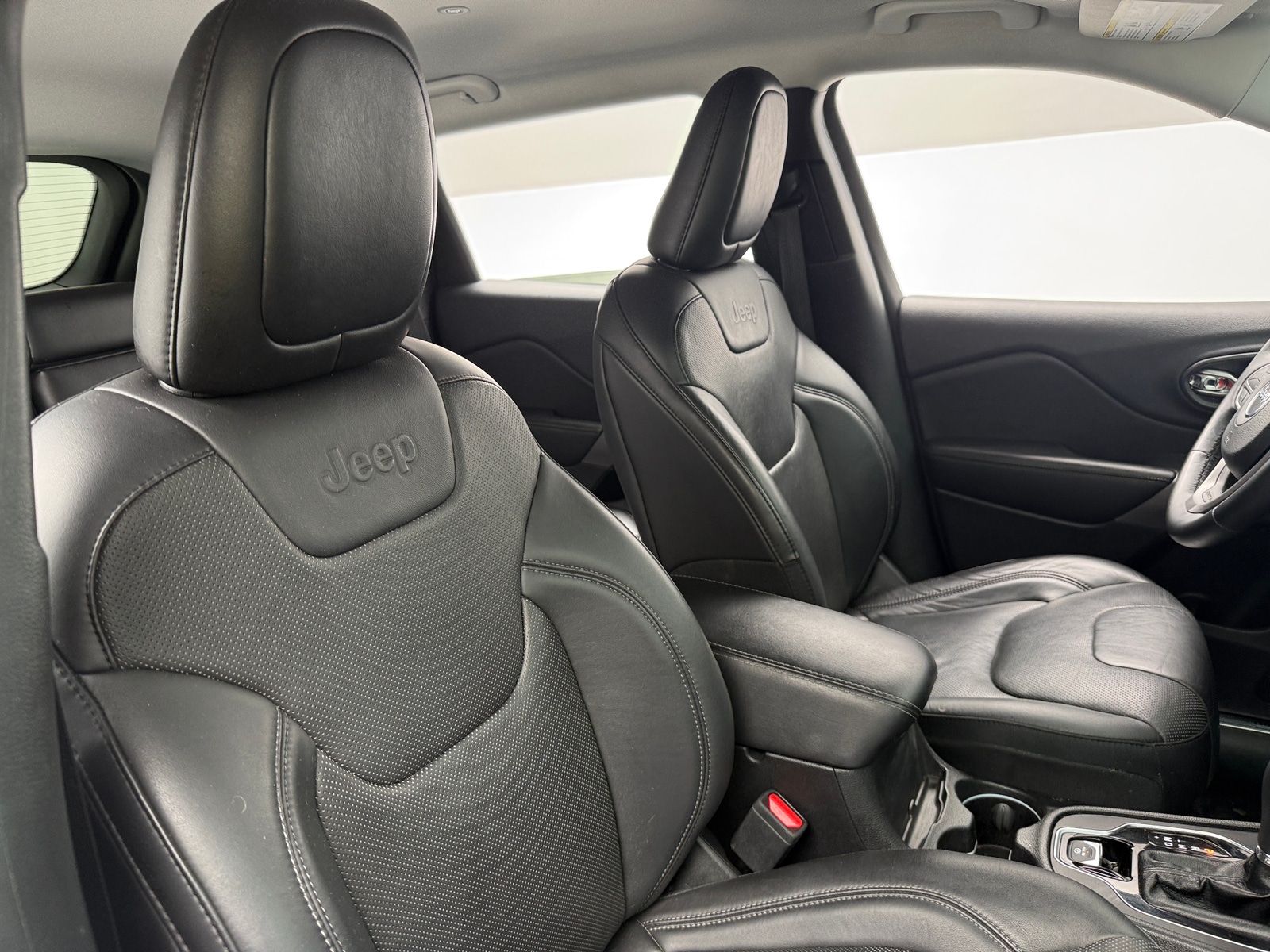 Thumbnail: 2019 Jeep Cherokee - 2