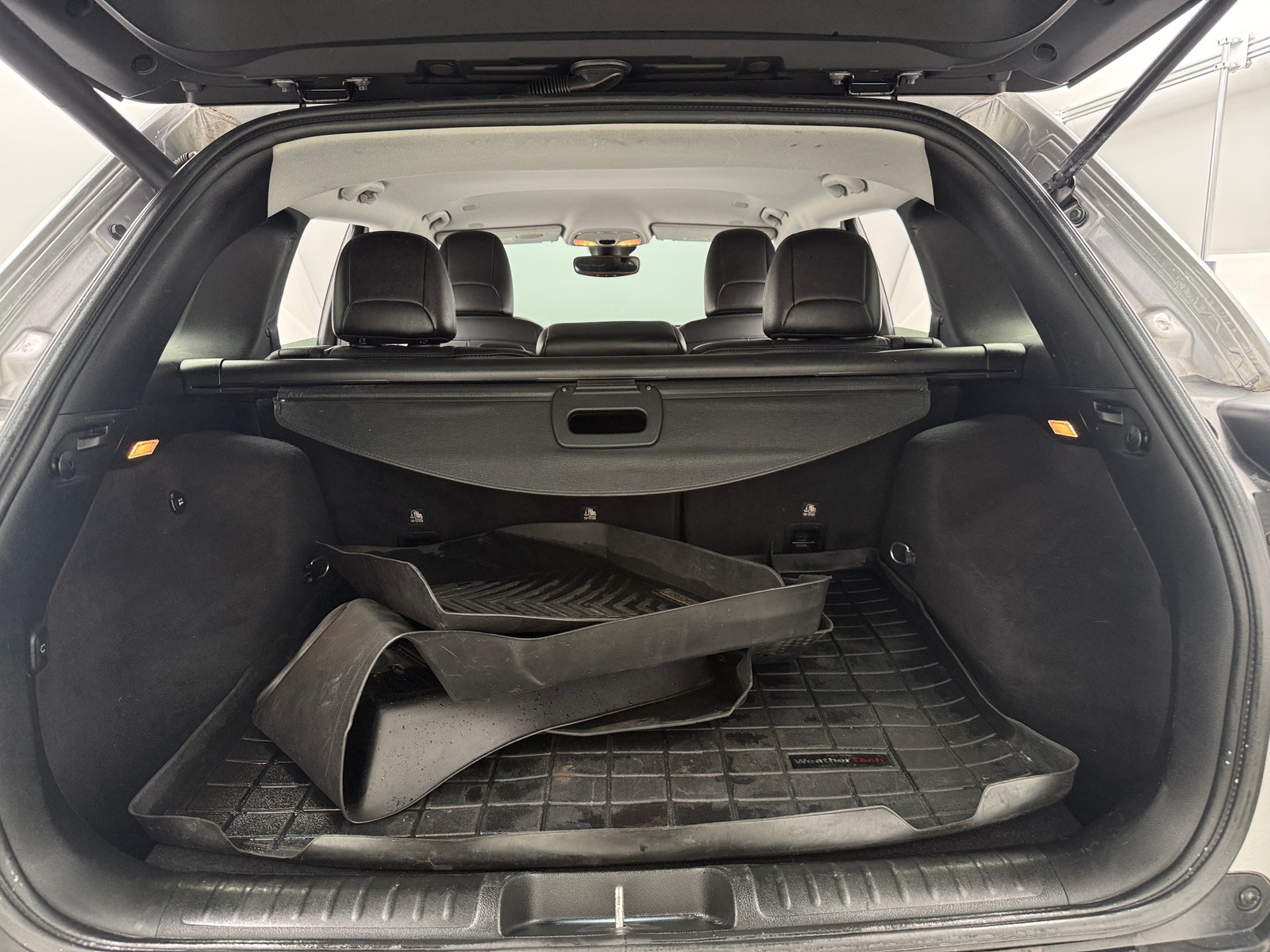 Thumbnail: 2019 Jeep Cherokee - 7