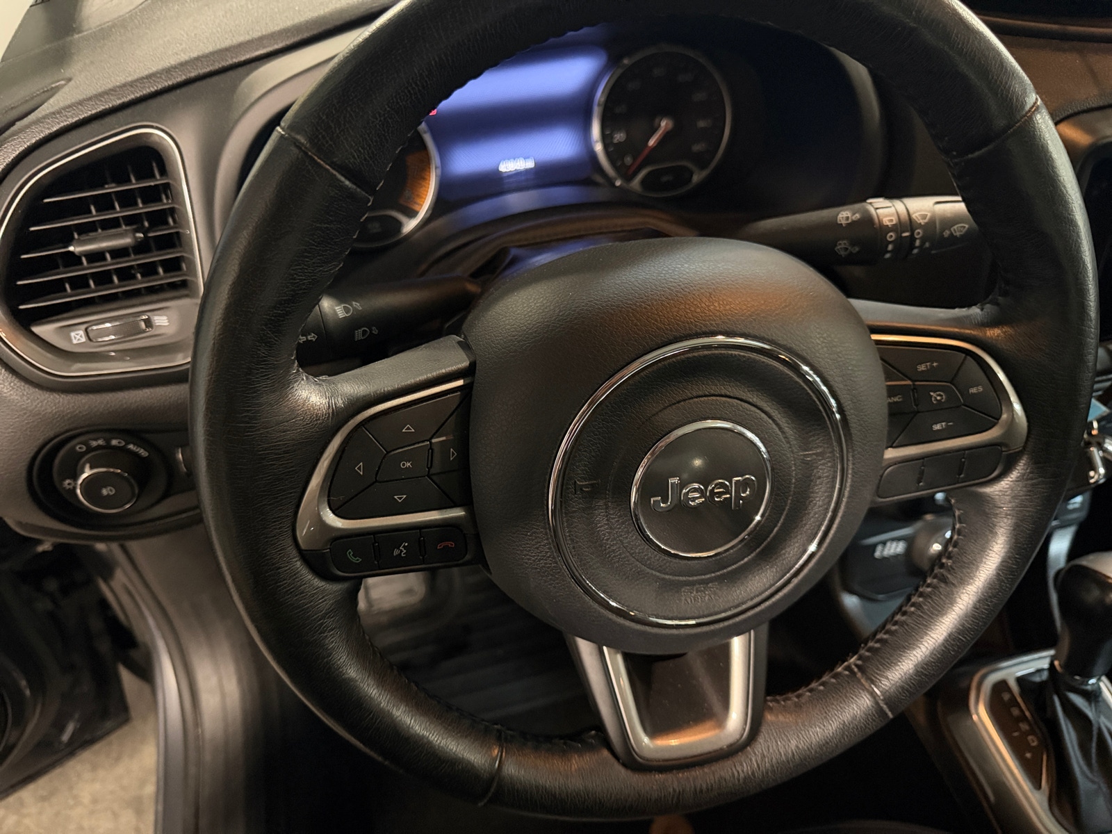 Thumbnail: 2022 Jeep Renegade - 4