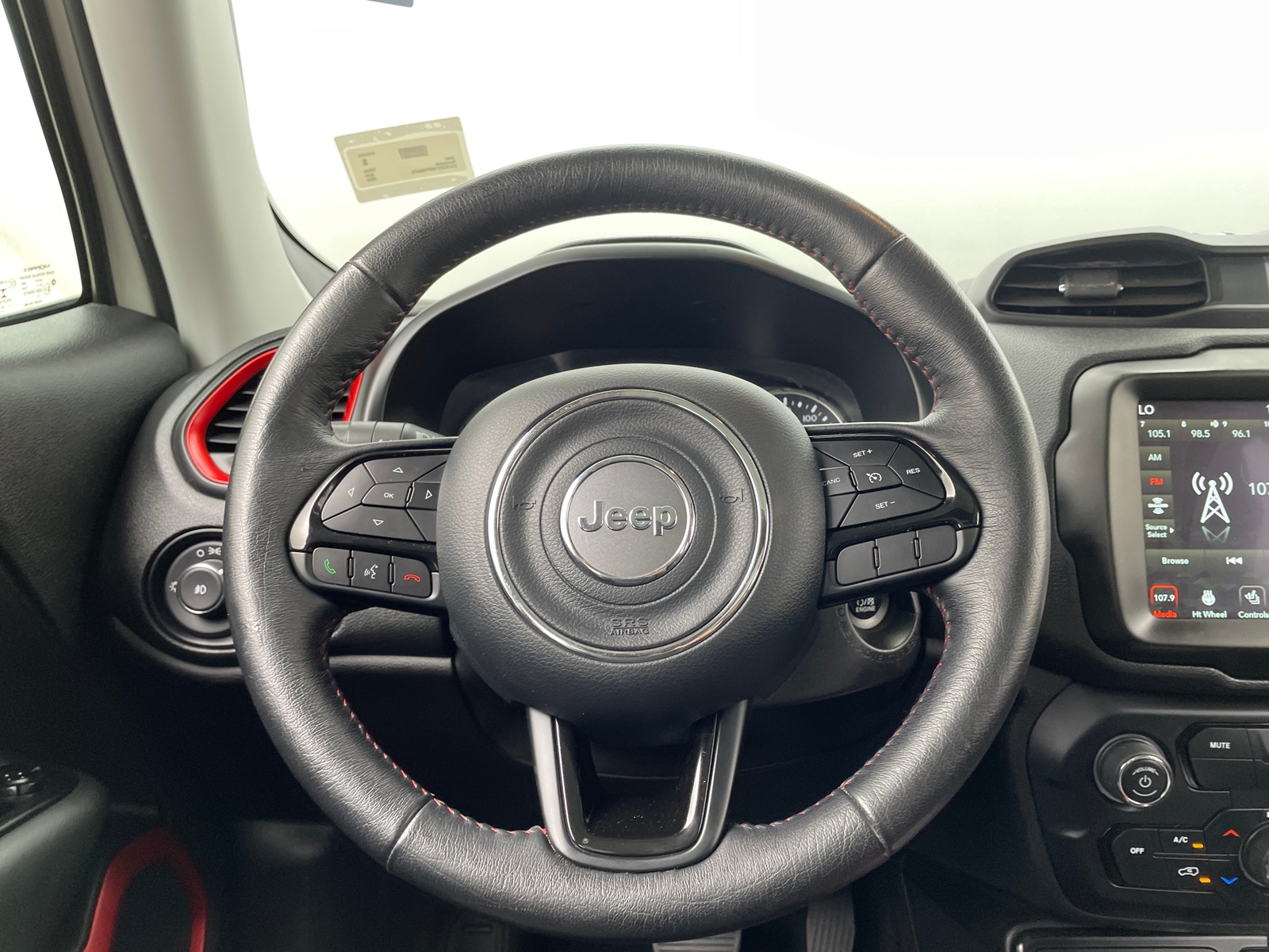 Thumbnail: 2022 Jeep Renegade - 4