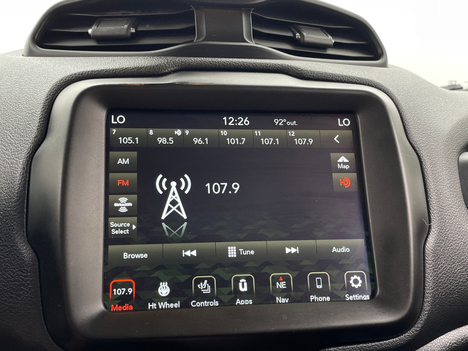 Thumbnail: 2022 Jeep Renegade - 3