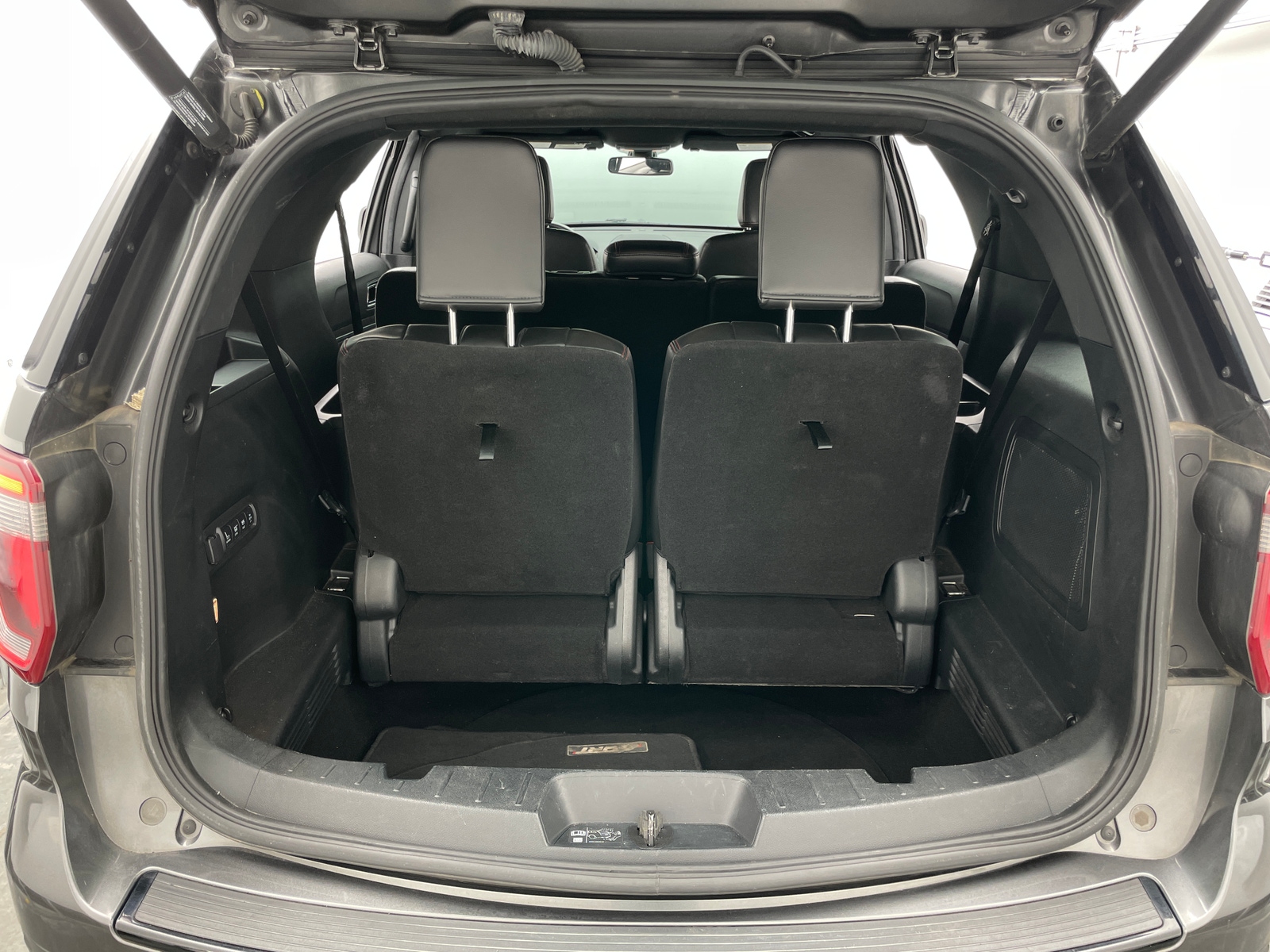 Thumbnail: 2018 Ford Explorer - 6