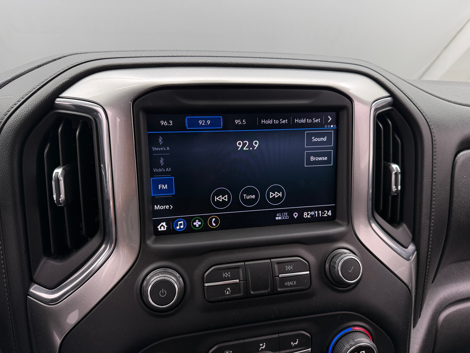 Thumbnail: 2019 Chevrolet Silverado 1500 - 4