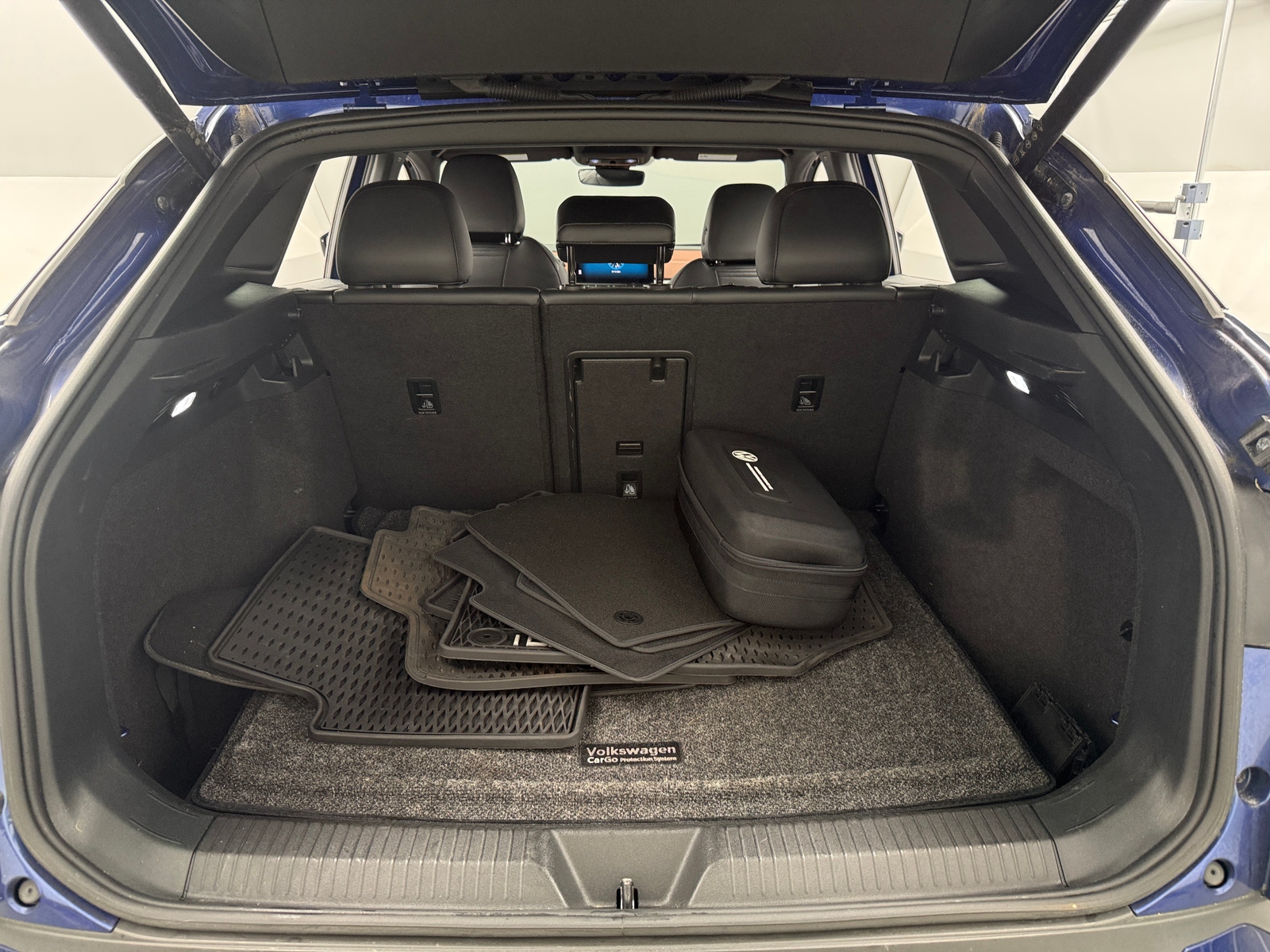 Thumbnail: 2021 Volkswagen ID.4 - 6