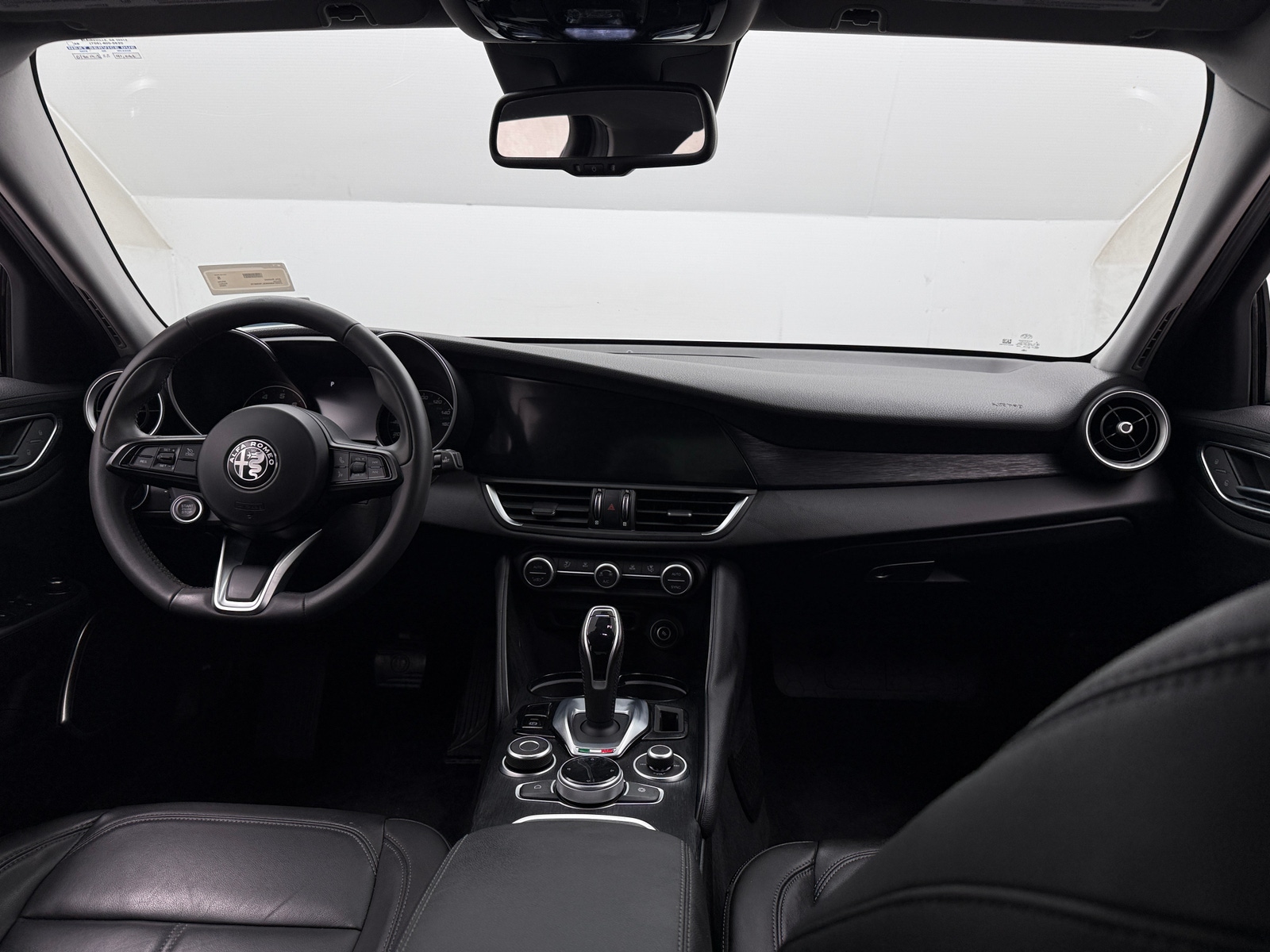 Thumbnail: 2020 Alfa Romeo Giulia - 2