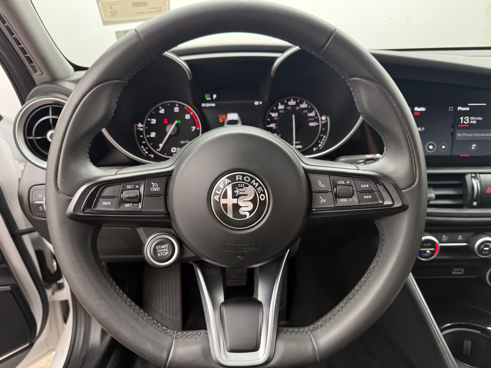 Thumbnail: 2020 Alfa Romeo Giulia - 4