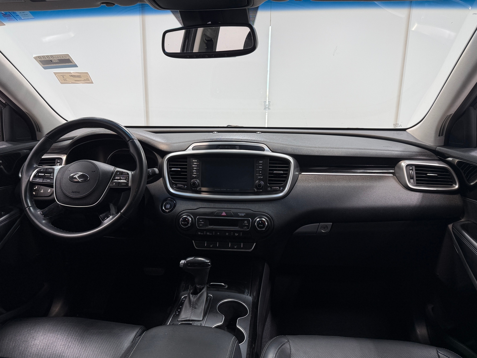 Thumbnail: 2019 Kia Sorento - 2